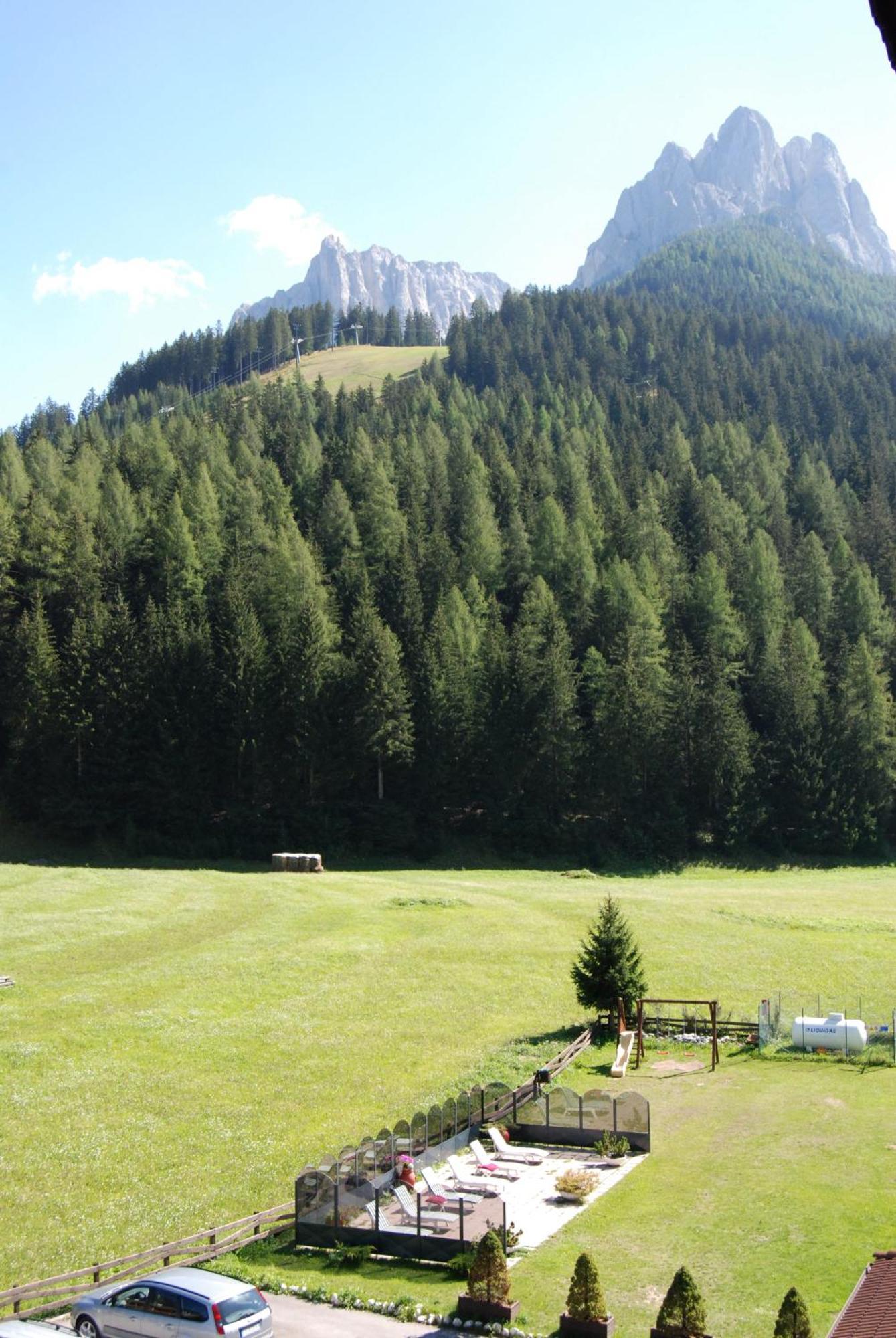 Park Hotel Mater Dei Pozza di Fassa Exterior foto