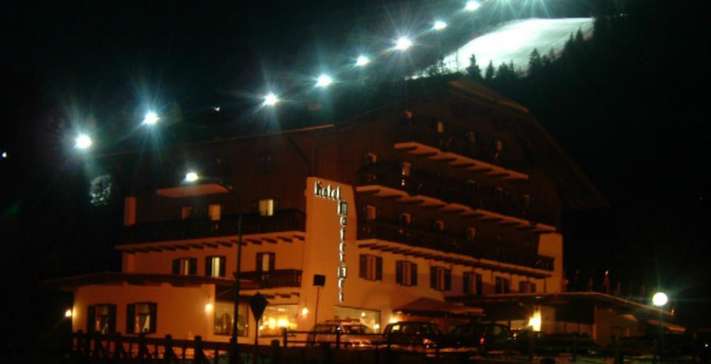 Park Hotel Mater Dei Pozza di Fassa Exterior foto